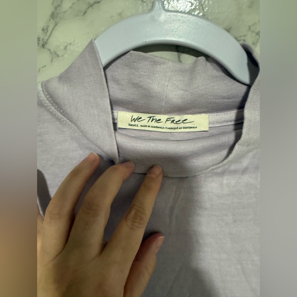 NEW We The Free Light Purple Mock Neck Tee S - Picture 3 of 9